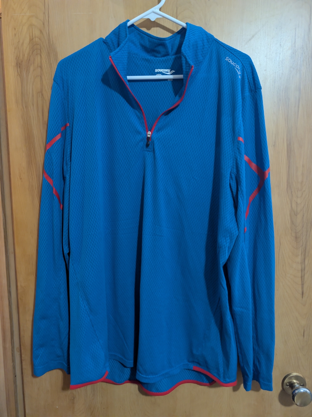 Saucony Men’s Blue Performance Quarter-Zip with Red Accents